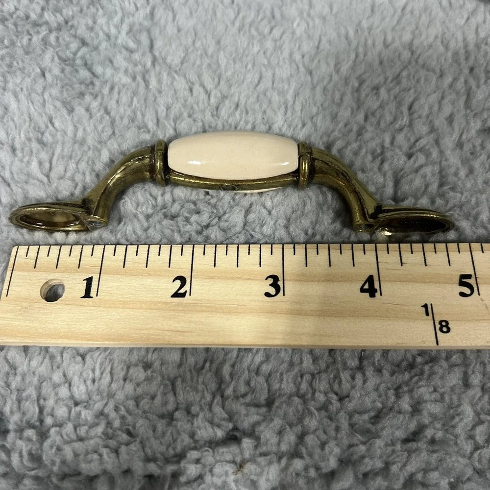 Lot of 30VTG Cream Porcelain Brass 5 in‎ Pulls Drawer Cabinet Furniture